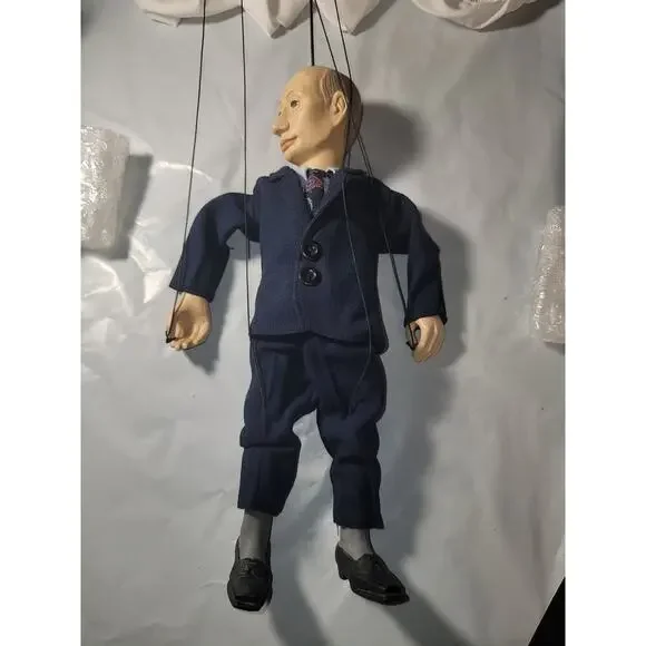 Russian President / Vladimir Vladimirovich Putin Marionette - Picture 5 of 10